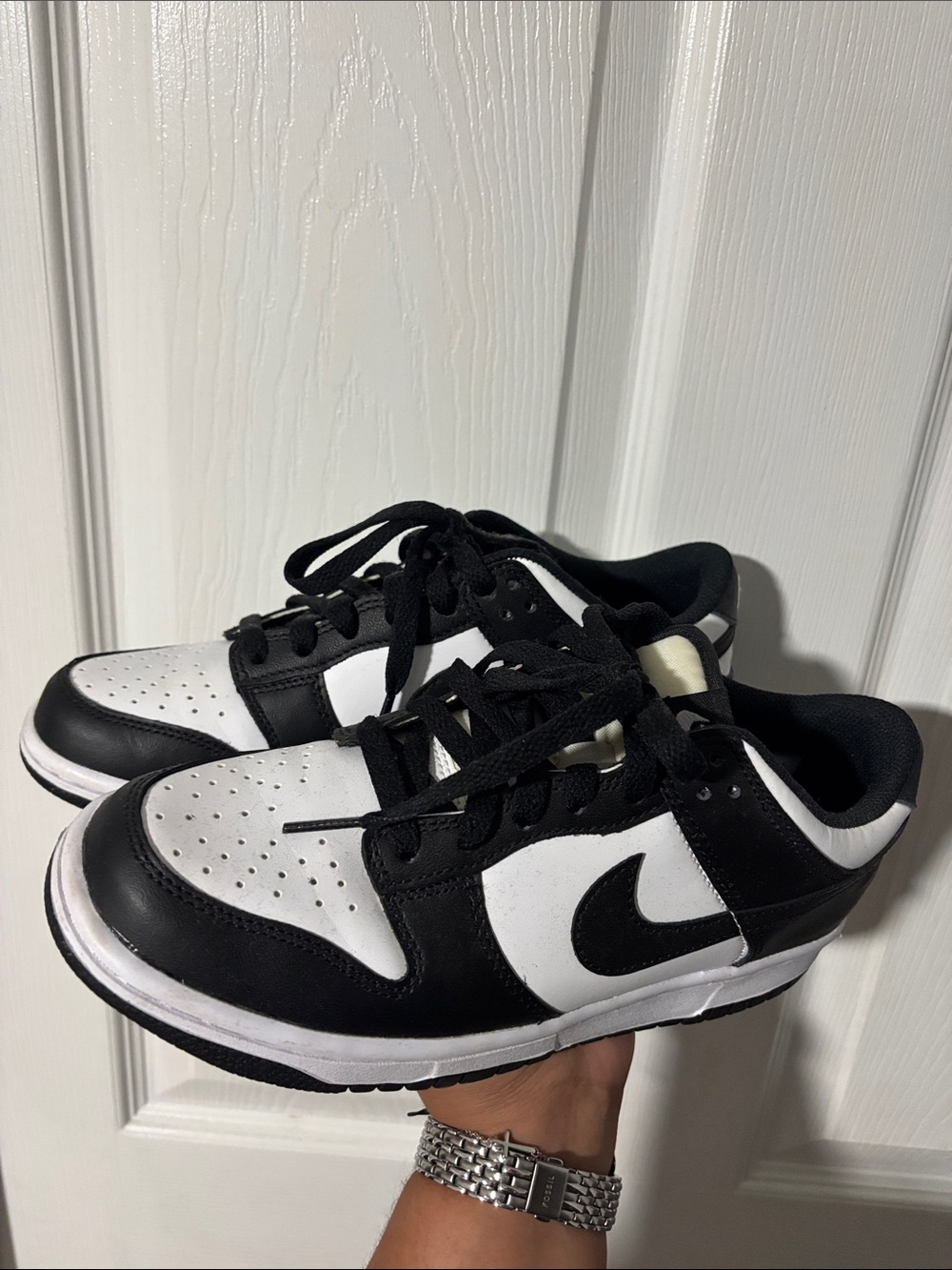 Pandas Nike Kids Black and White Low-Top Sneakers with Swoosh